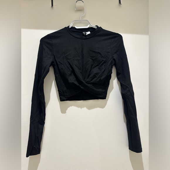 H&M long sleeve cropped top - Picture 1 of 3